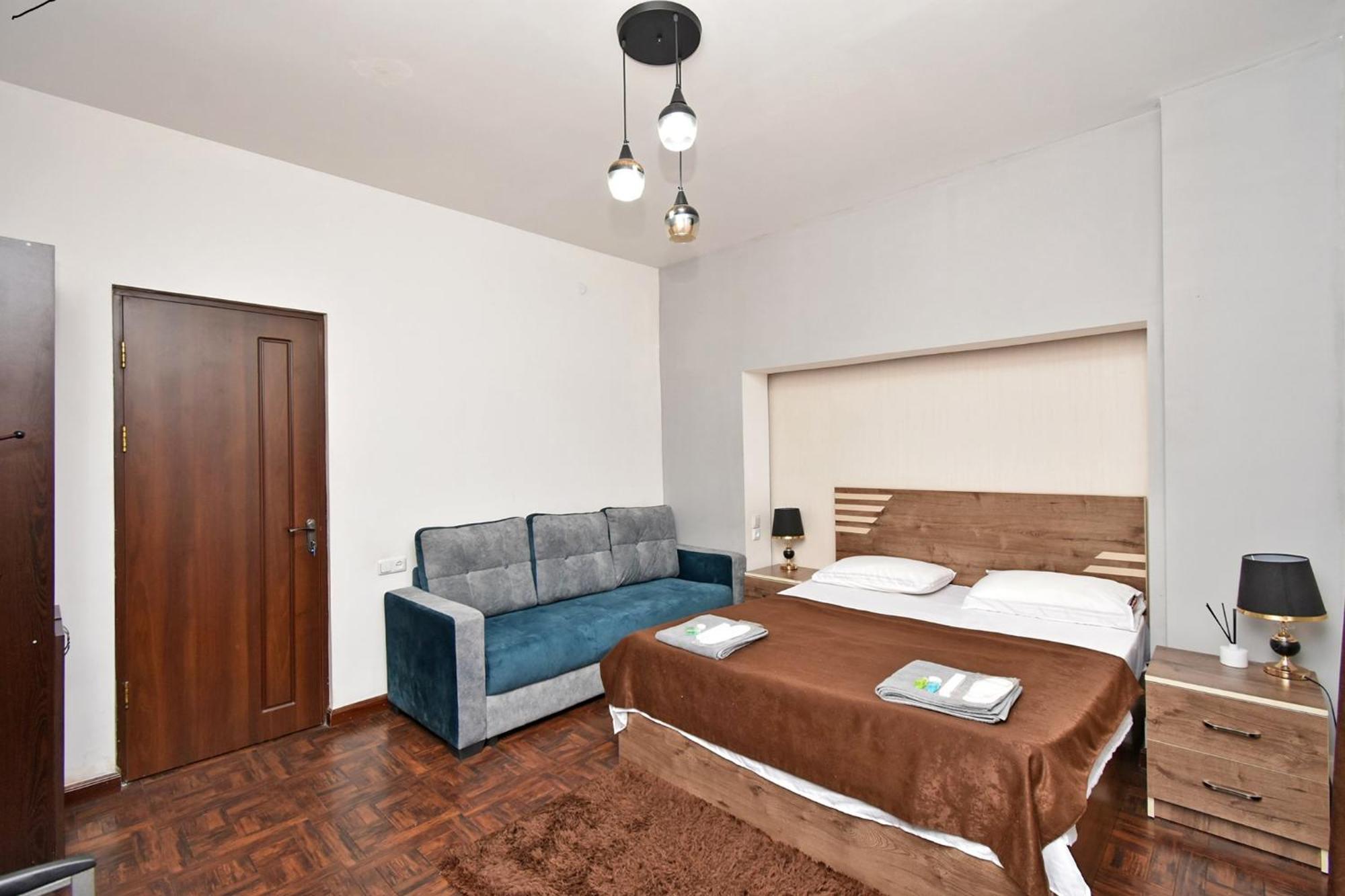 A&S Hotel Erévan Extérieur photo